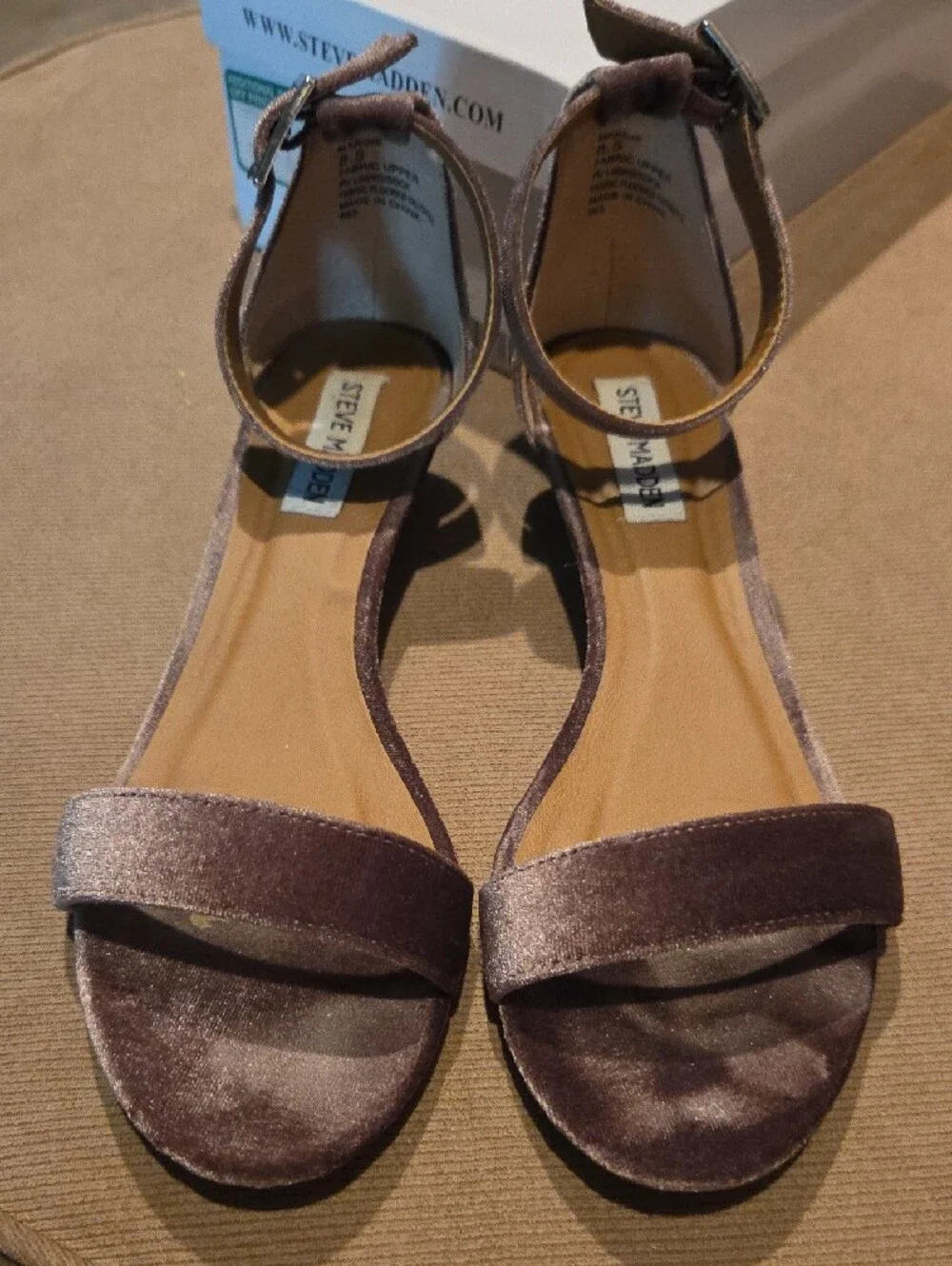 Steve Madden Velvet Ankle-Strap Heels in Taupe Size 8.5M - Picture 2 of 11